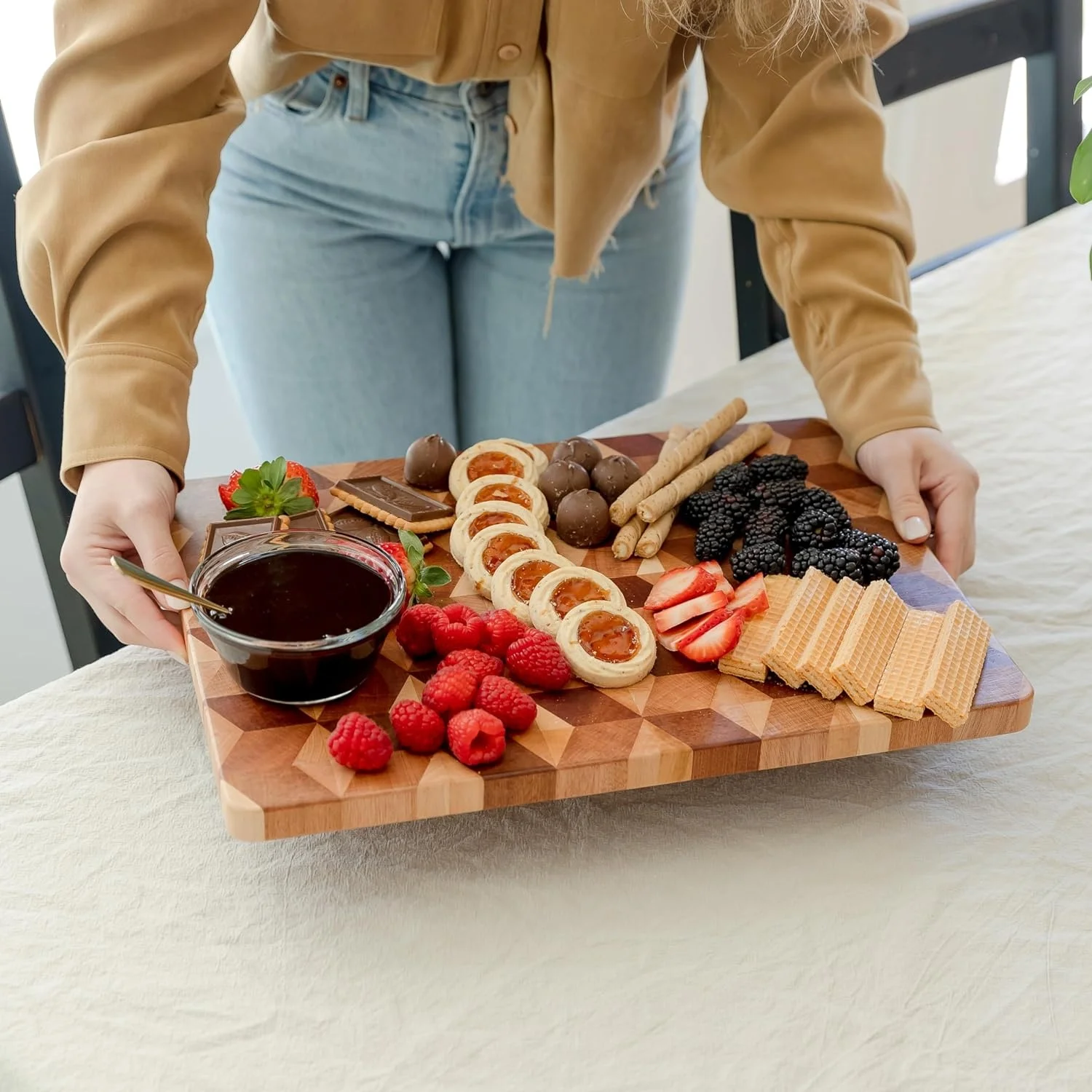 Handmade 3D Checkered Cutting Board with Feet End Grain Wooden Chopping Board Butcher Block
