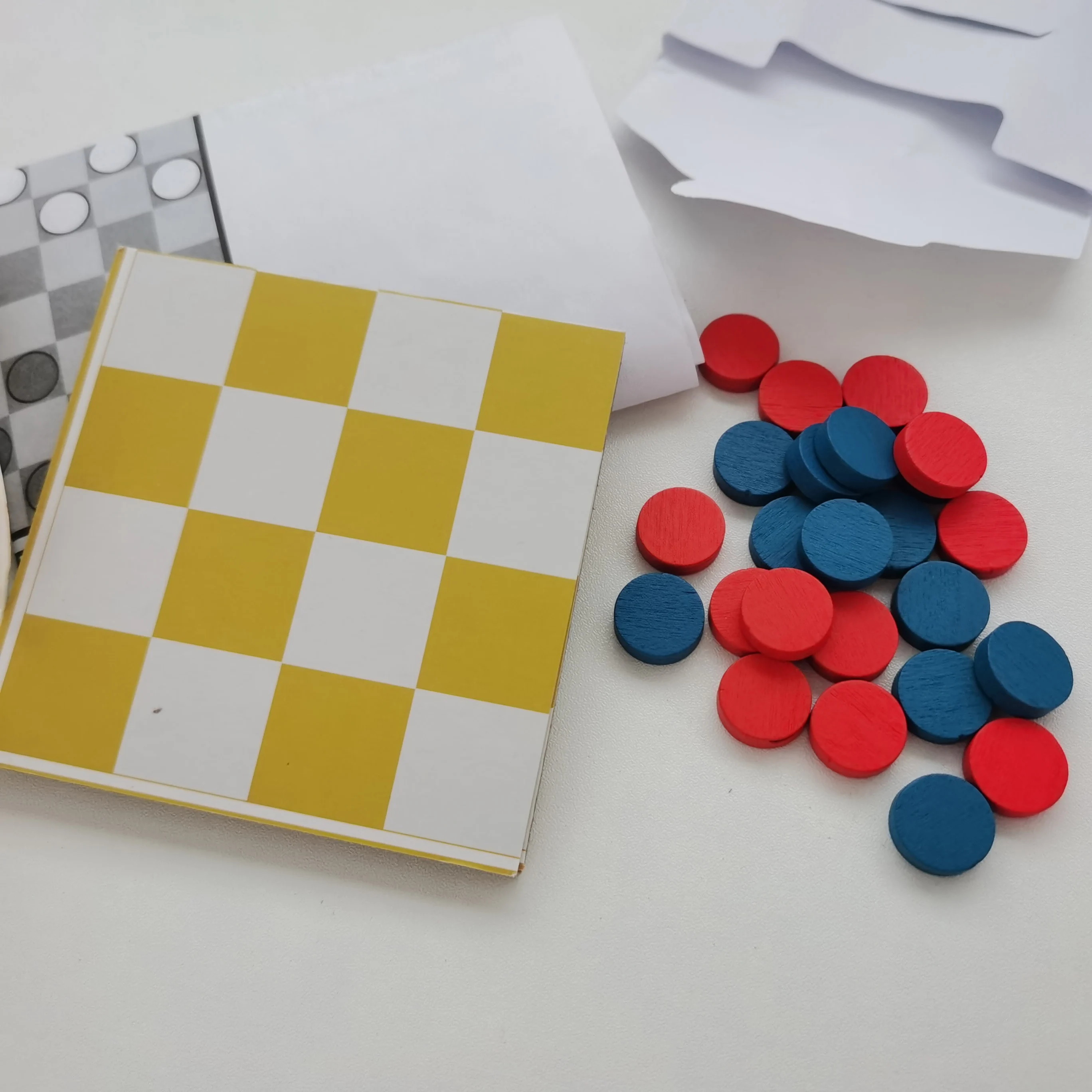 Mini Checkerboards Custom Mini Draughts Set Wooden Checkerboard Game for Boys and Girls ...
