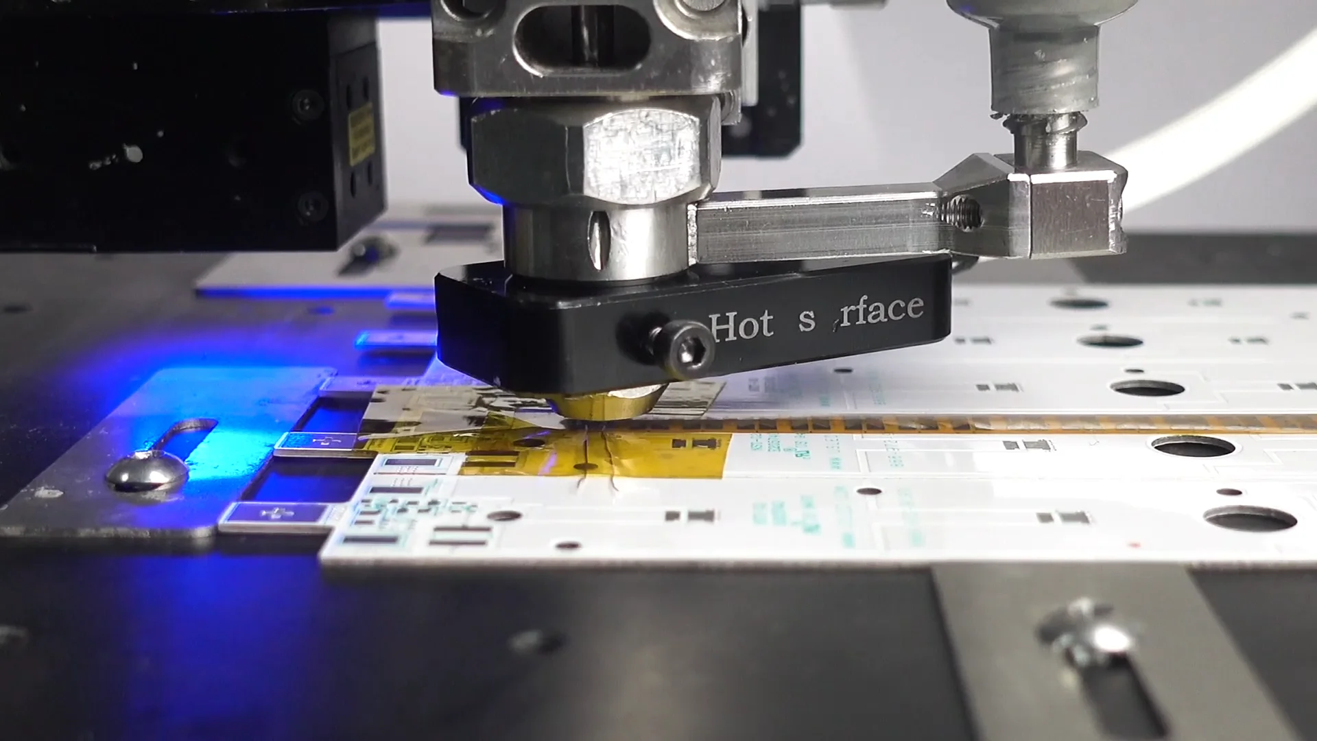 Solder Paste Dispenser Ipp400 Jet Dispensing Machine Automatic Glue Dispenser For Aerospace