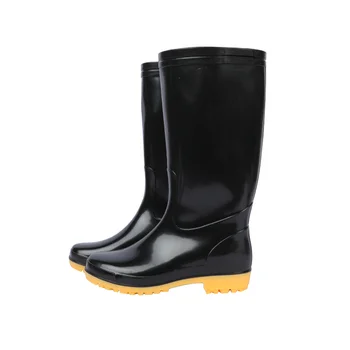 Hot Selling Casual Light Popular Working Waterproof Garden Mens Rain Boots Best-selling PVC rain boots in Indonesia