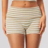 short kaki