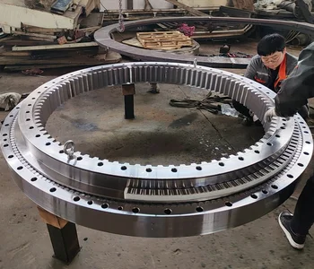 132.50.4500 Heavy Duty Three Row Roller with Gear Slewing Ring Bearing for  Swing Bridge