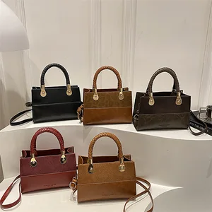 2026 Autumn/Winter New Factory Direct Women's Shoulder Bag Splicing Color Contrasting PU Leather Crossbody Bag