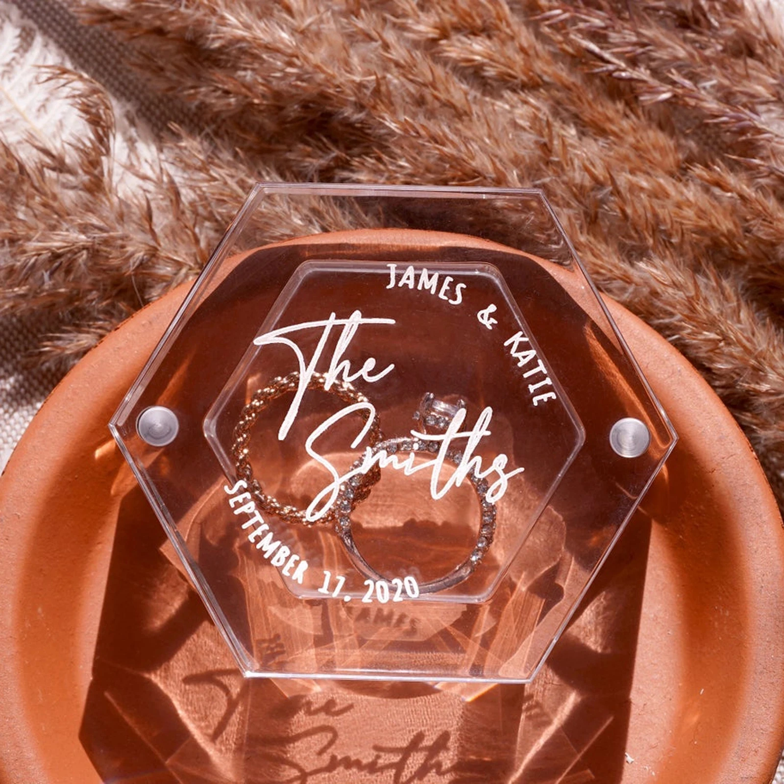 TOYIN HOT SALE Custom Multiple Logo Transparent Acrylic Hexagon Box  for Wedding Rings with Magnet Plexiglass Ring Box