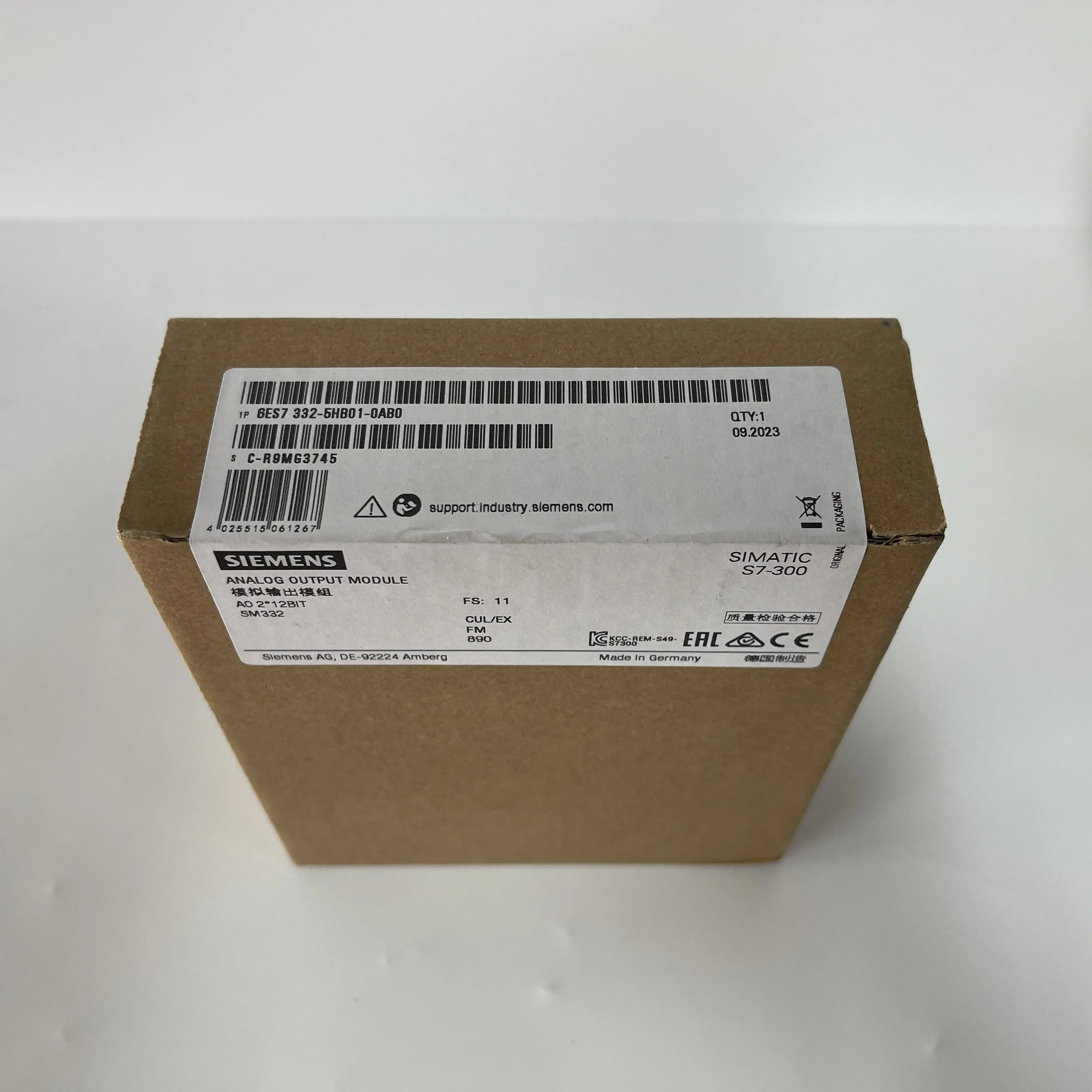 Siemens Analog Output Module 6ES7332-5HB01-0AB0