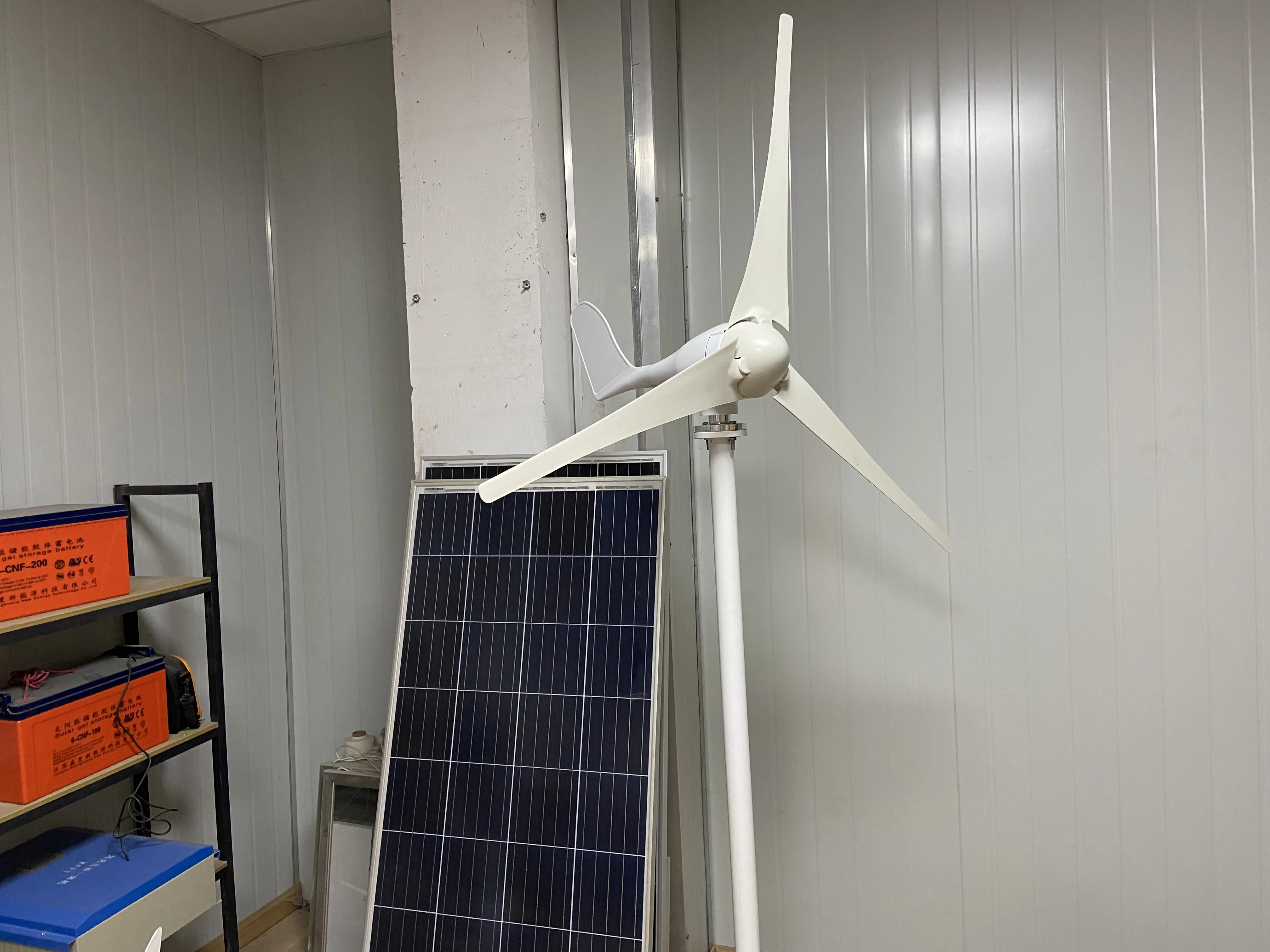 High Efficiency Wind Solar Hybrid Power System for Outdoor Use ...