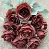 Pintura al óleo de 10 rosas, color burdeos.