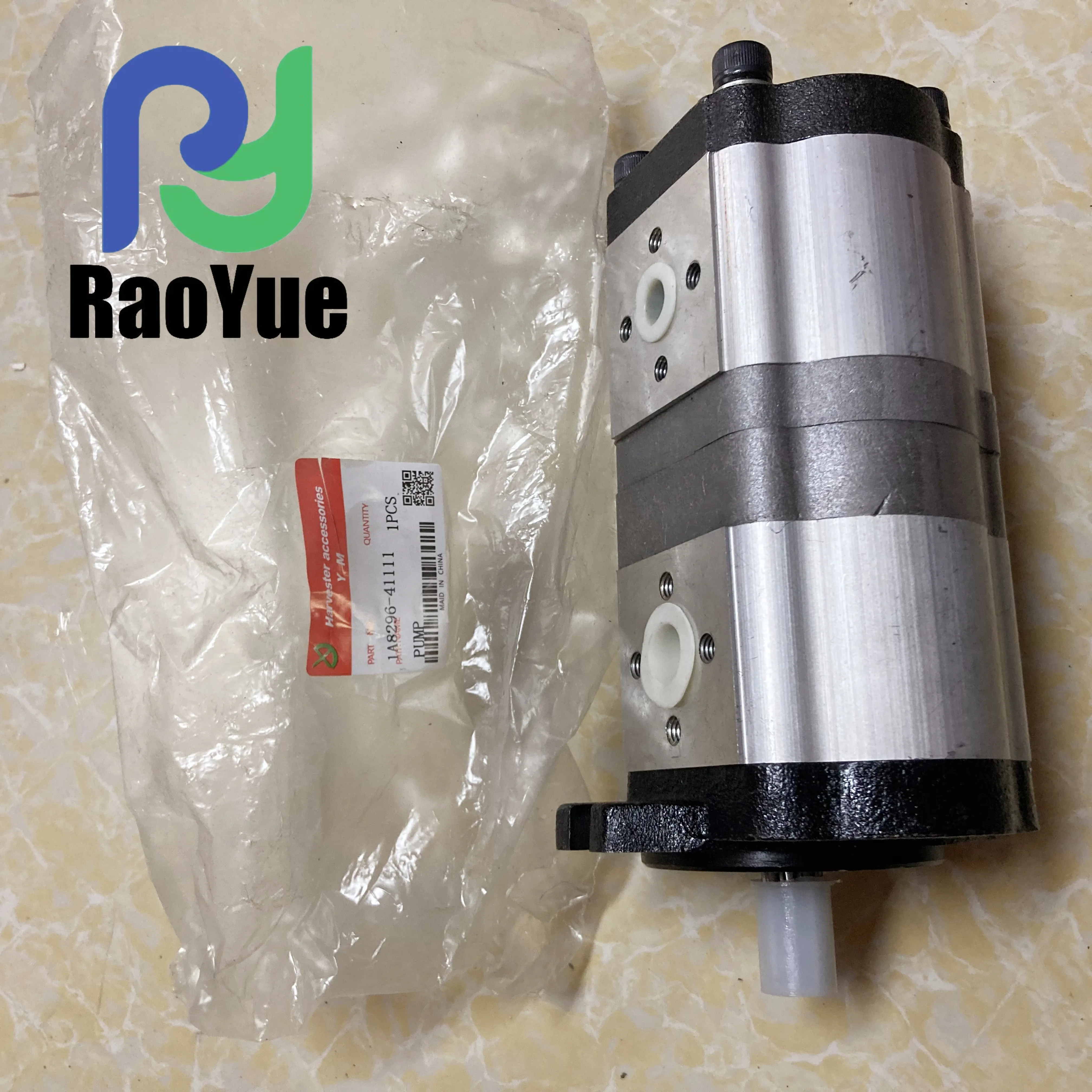 YT704 TRACTOR Harvester spare part 1A8296-41111 Hydraulic pump 