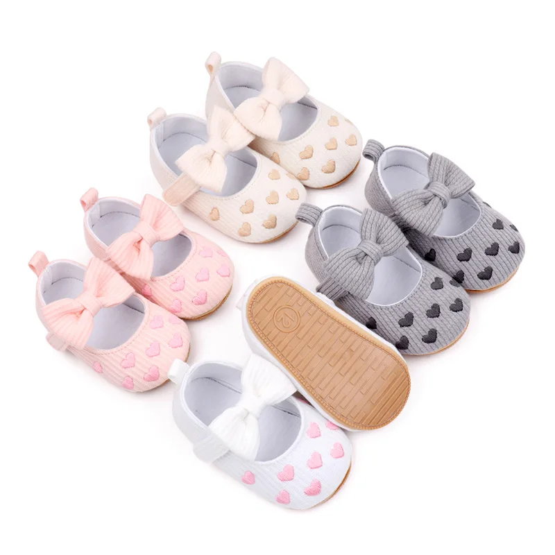 Heart Embroidery Design Baby Girl Shoes Anti-slip TPR Outsole Prewalker Baby Shoes for Girls manufacture