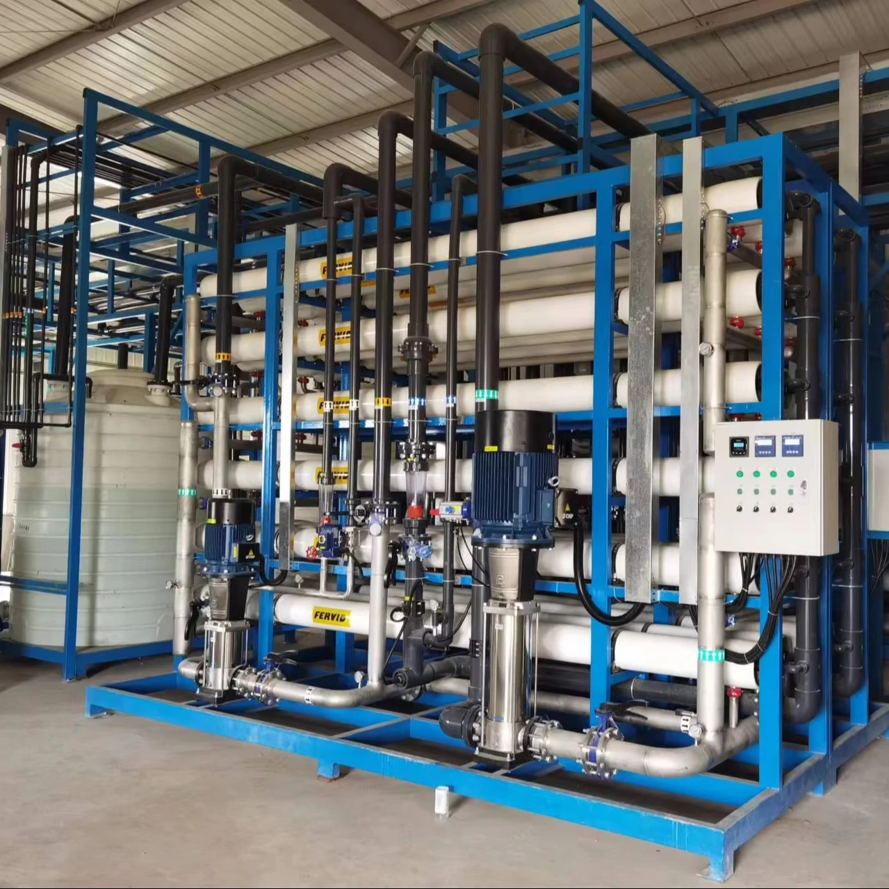 Industrial RO Plant Water Treatment Filter Machine 2000L Capacity 220V Bearing Construction Restaurant Retail Drink Water