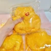 Pollo frito gigante de colores