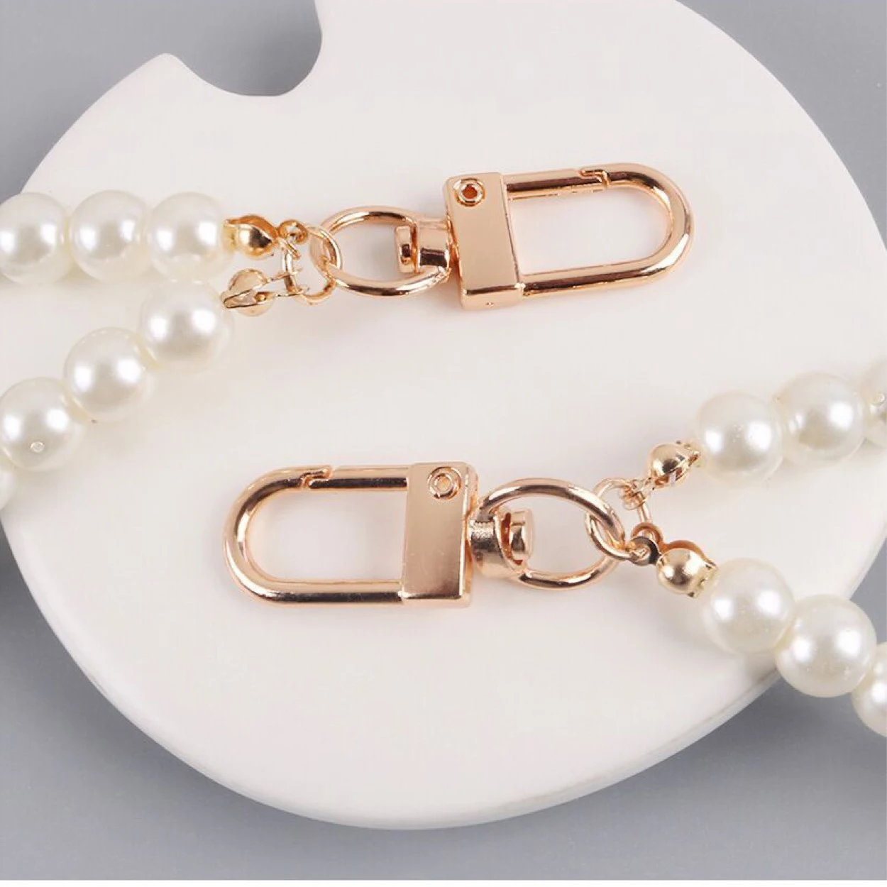 Pearl Wrist Strap for Mobile Phone Case - Fashion & Luxury