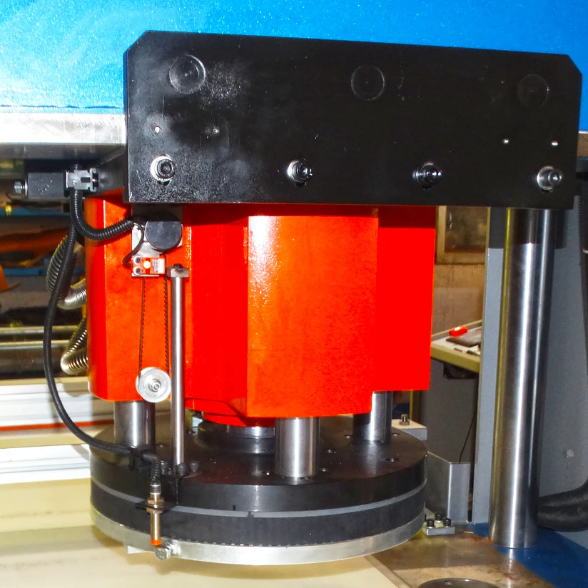 Automatic Traveling Head Cutting Press Machine for Leather