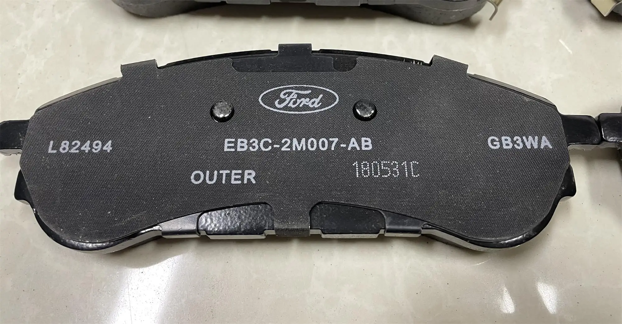 High Quality Rear Brake Pads For Ford Everest 2.2 Eb3c2m007aa Eb3z