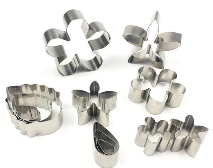 Details about   Mini Cookie Cutters Set Stainless Steel Small Mold Tools Flower Leaf Shaped 12 