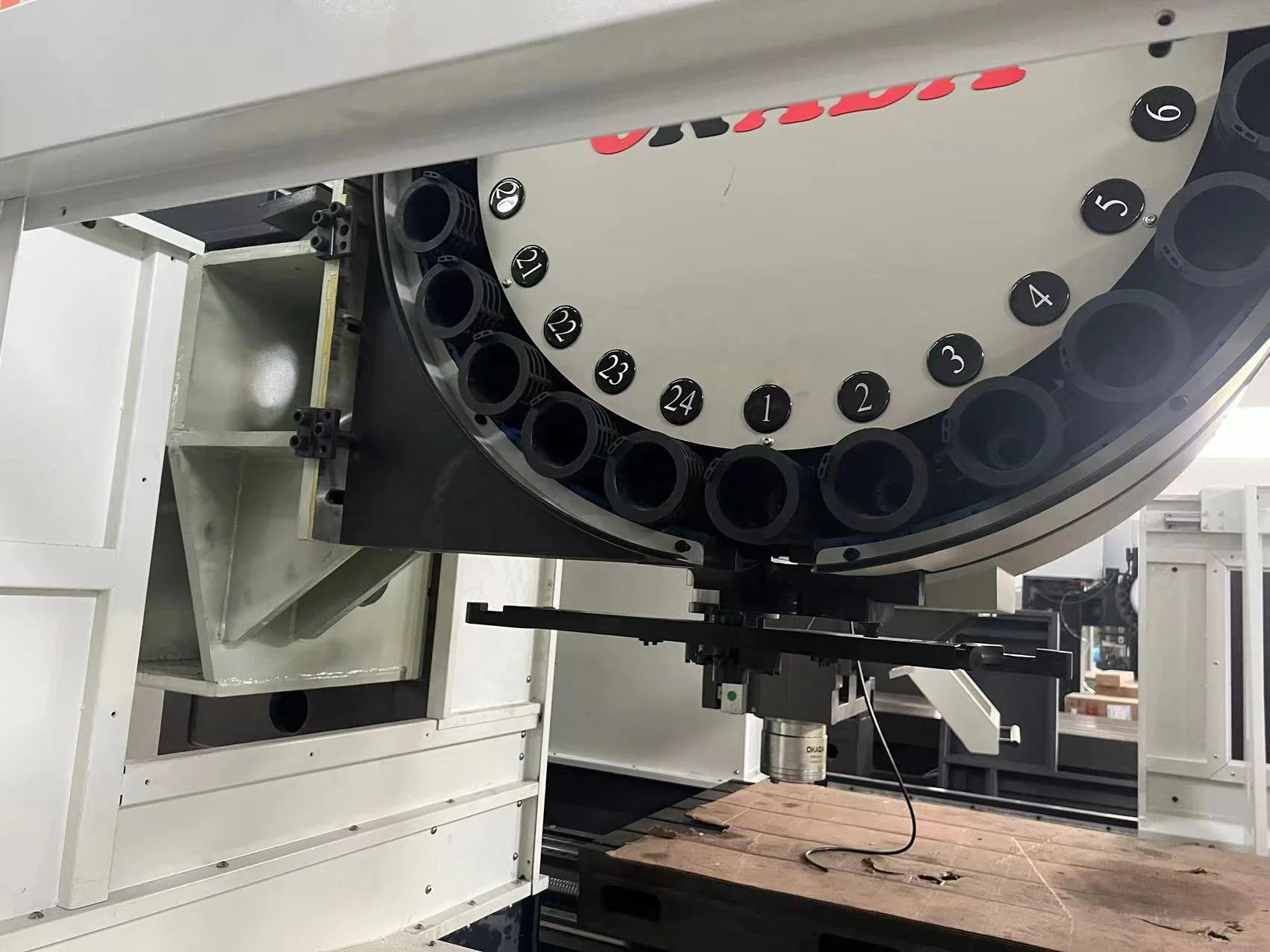 High Security Double Column Gantry Type Cnc Machining Center GMC2030 Cnc Gantry Milling Machine