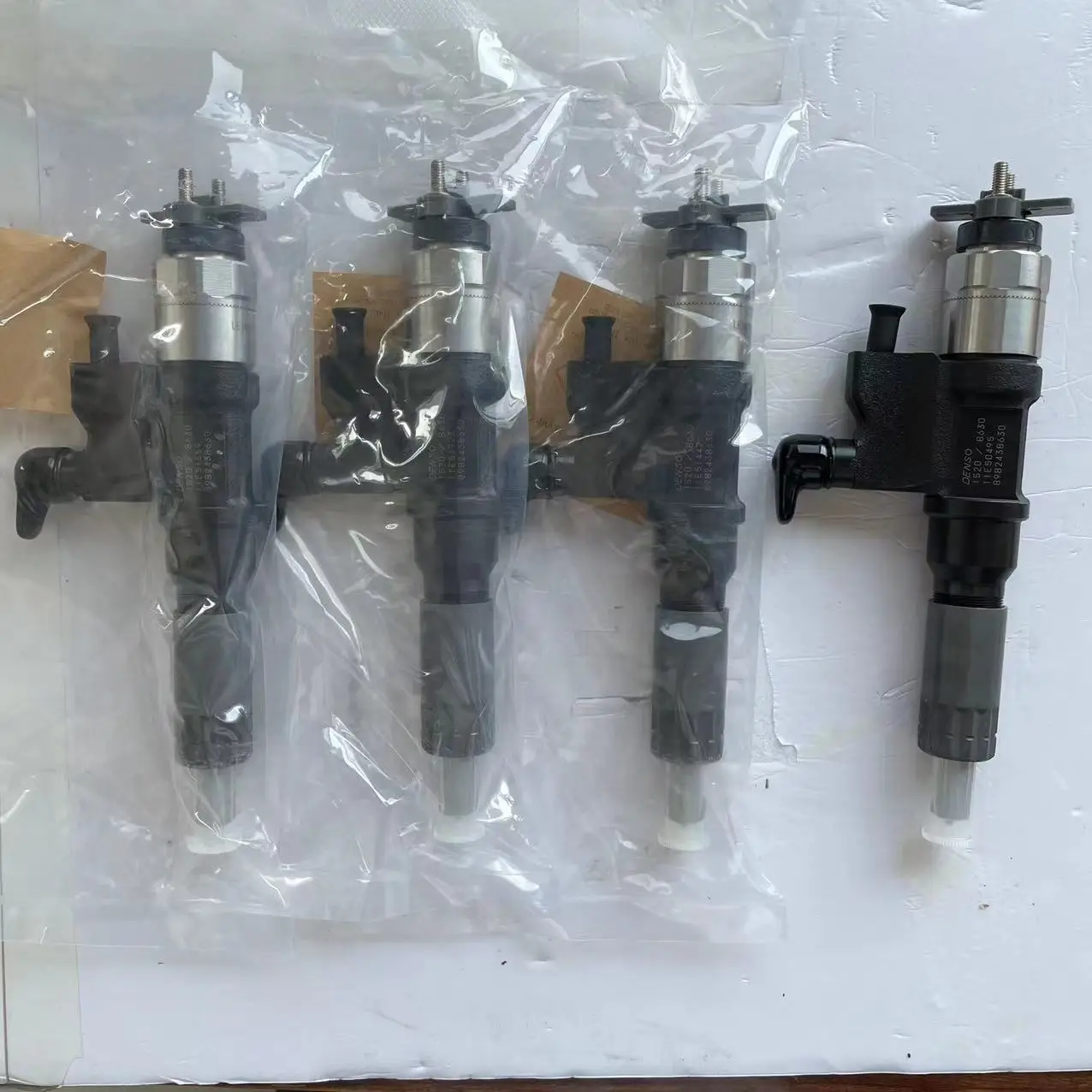High Quality Common Rail Fuel Injector for Isuzu Engine