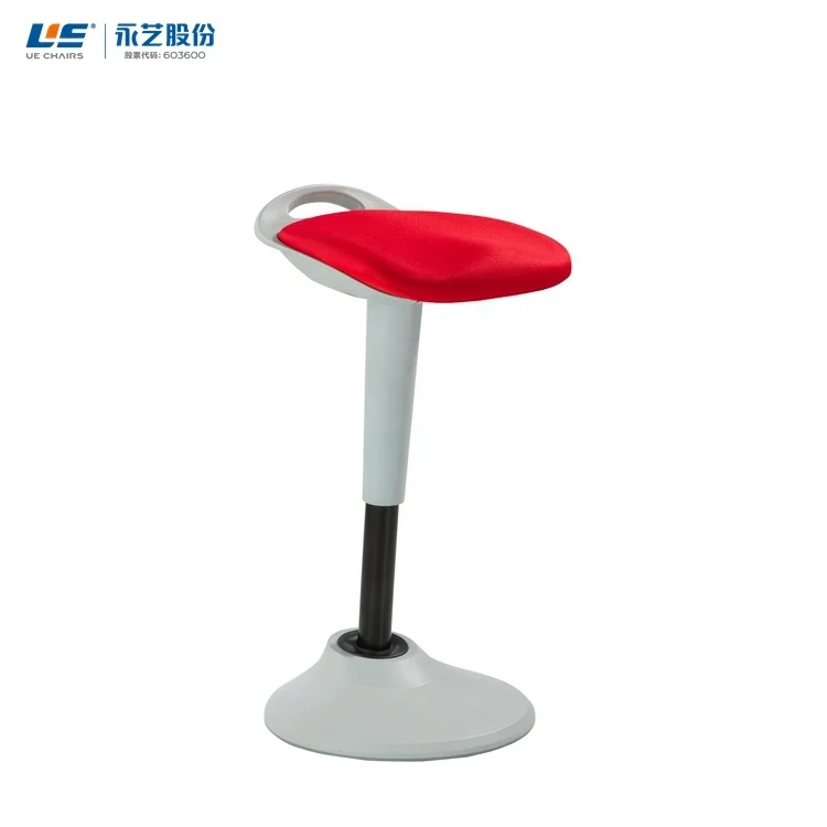 Офисное кресло с регулируемой высотой и углом наклона 360