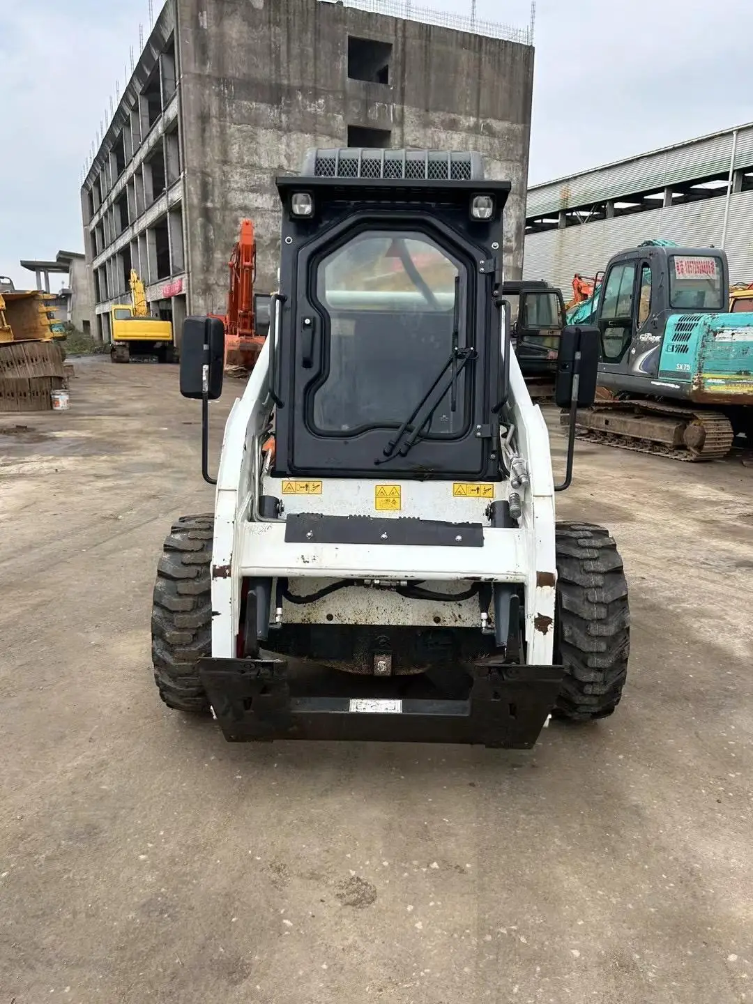 Powerful and Flexible Used 2-Ton S18 Skid Steer Loader EPA Engine Construction Equipment Tractor and Track Loader Combination