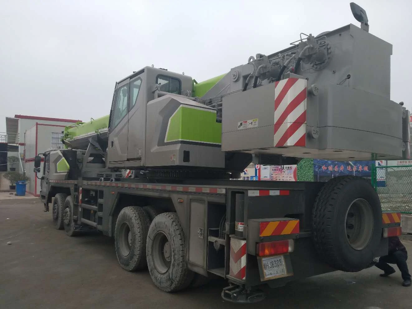 Sinomada ZOOM LION 55 Ton Truck Crane ZTC550H562.1 - High