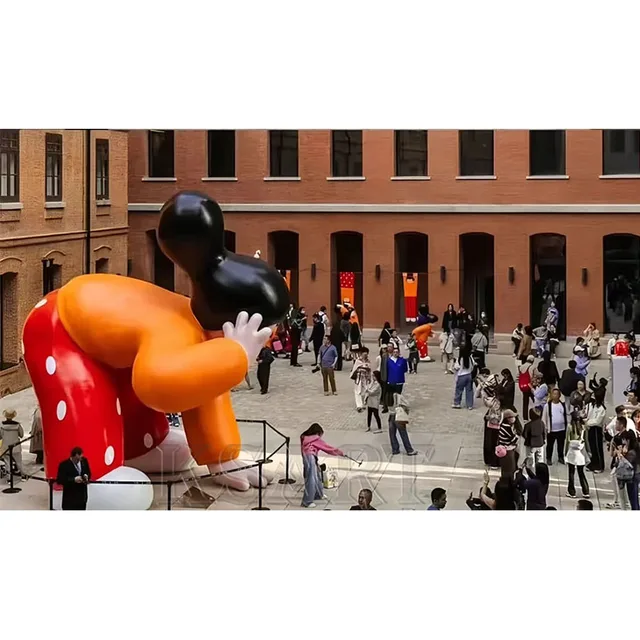 Creative Outdoor Large-scale Sculpture Ornaments, Suitable for Placement As Drop Sculptures in Shopping Malls and Parks