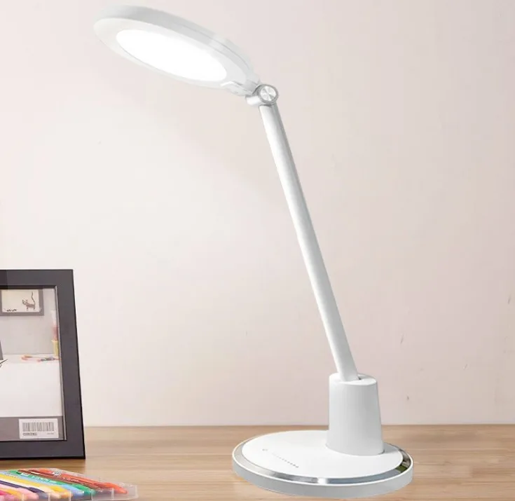 Hot  modern led  desk lamps can  be  used in study   lamp  and  bedside desk lamp
