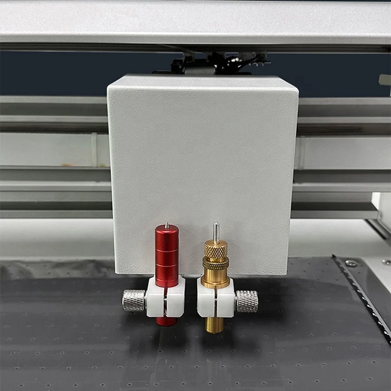 MOMOTECH P5035DC Flatbed Cutter Plotter - Precision Cutting