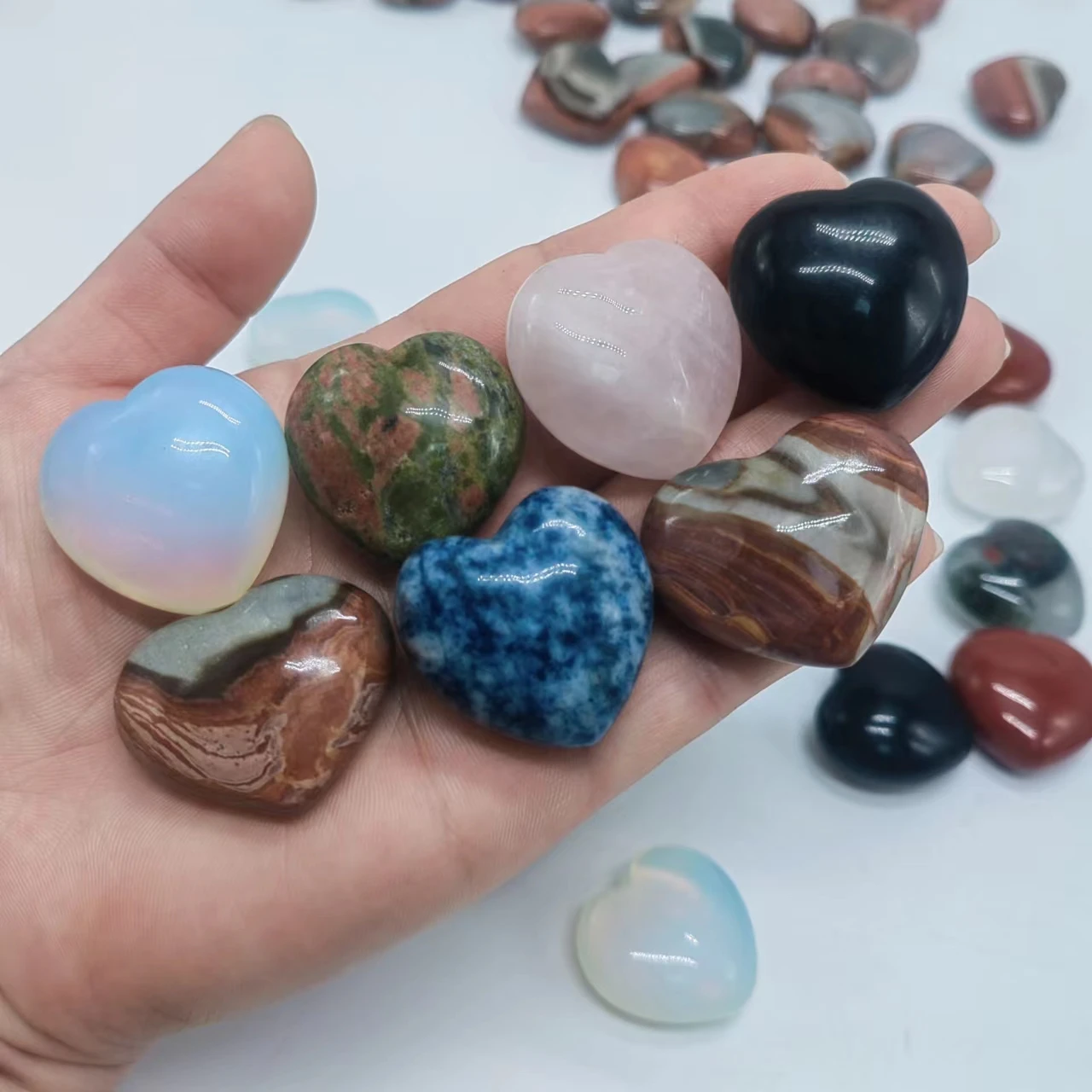 Комплект природных разнообразных кварцевых драгоценных камней в форме сердца, 7 чакр, исцеляющий камень, хрустальные сердца