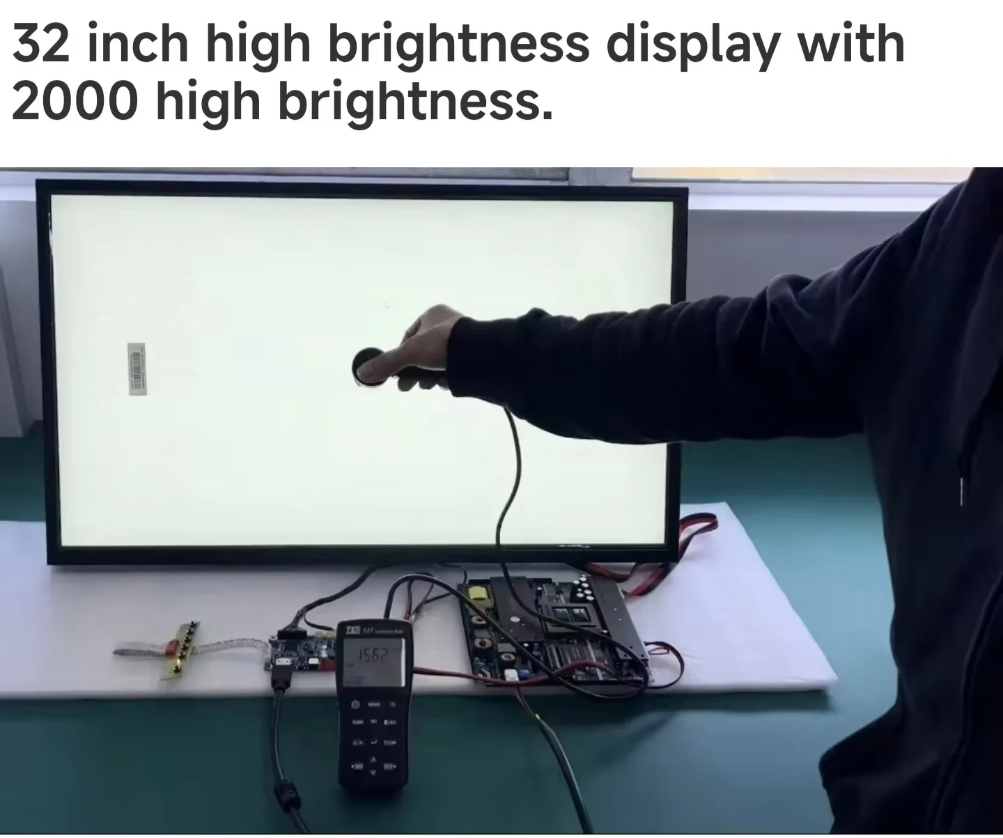 32 inch 2000 nits High Brightness LCD Screen LCD Module for Outdoor LCD Advertising Display Digital Signage manufacture