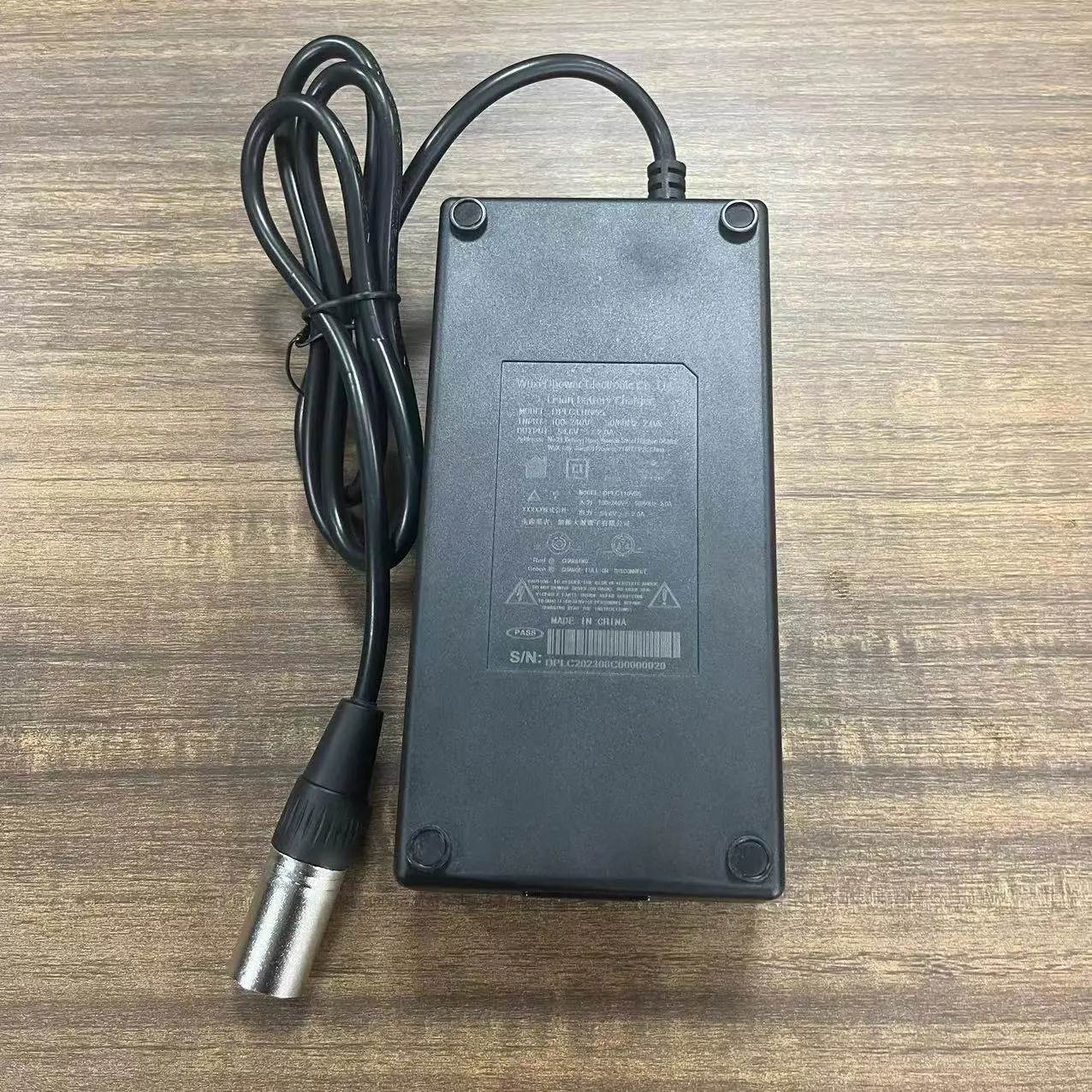 48V2A 54.6V DPLC110V55電動自転車用電動自転車バッテリー充電器