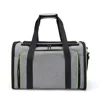 Gris con ribete verde fluorescente