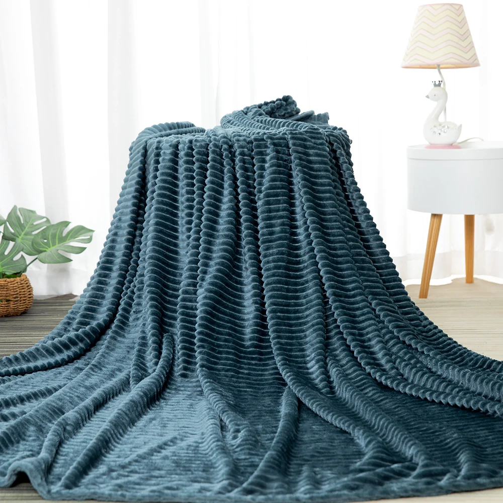 Super Soft Dyed Polar Flannel Fleece Polyester Striped Throw Blanket Plush Baby Sofa Blanket manufacture