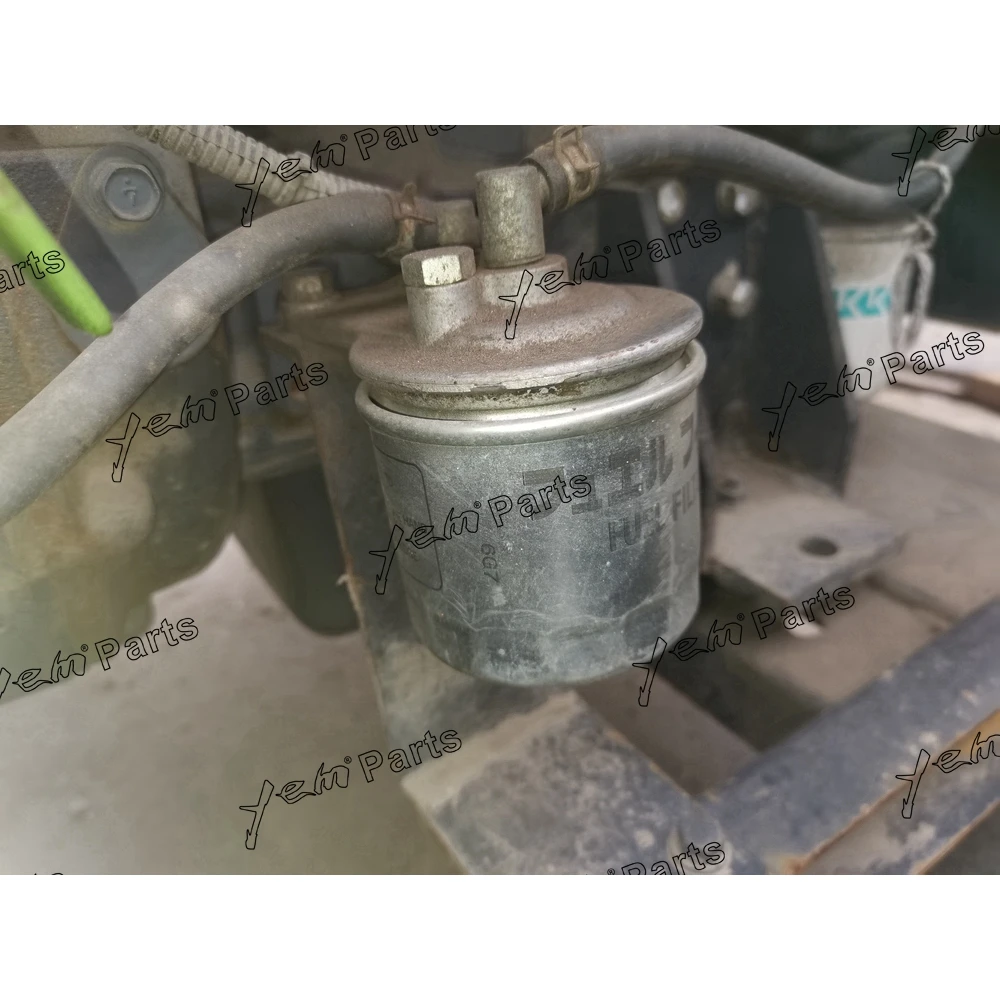 Ready to Ship D1005 Fuel Filter Fit for Kubota D1005 Engine.