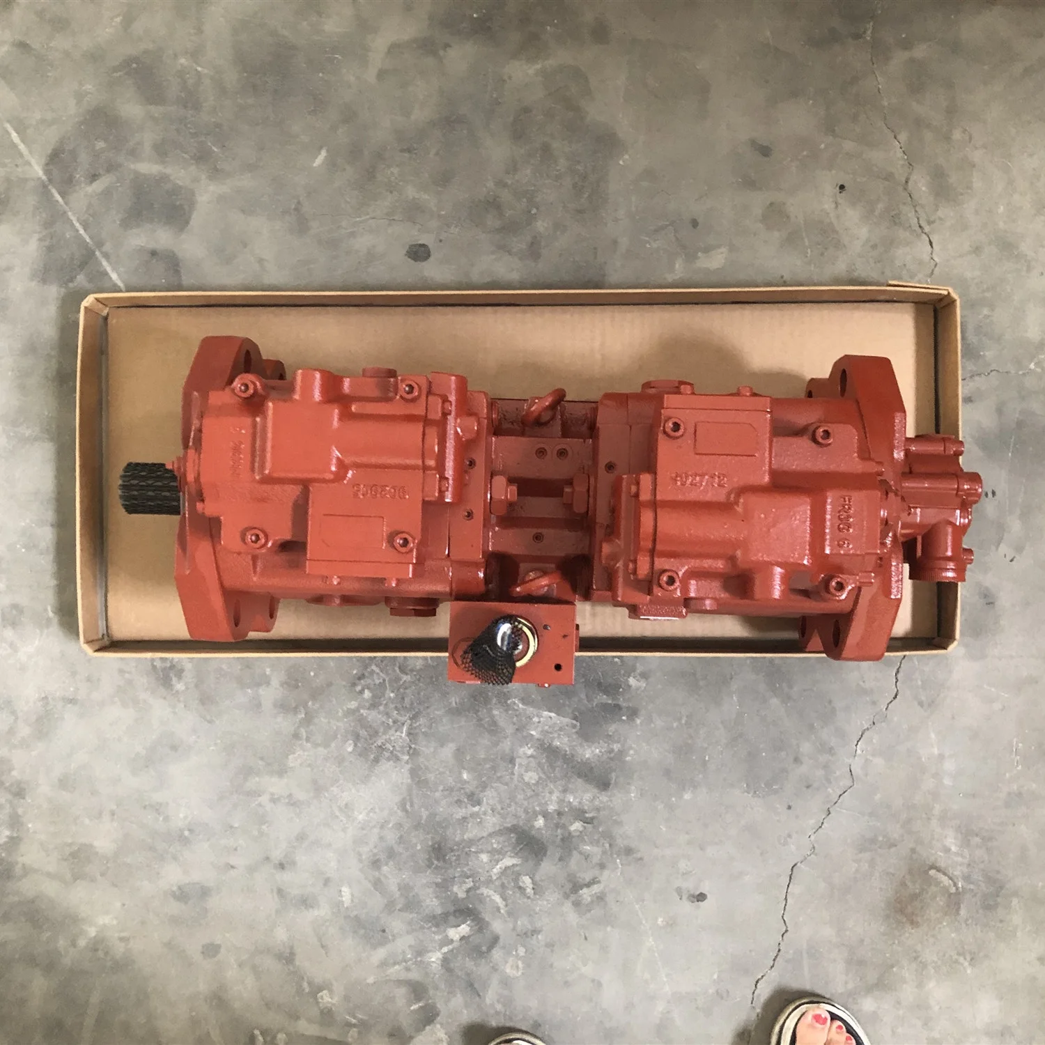 ①jun9 335/F2541 332/P0924 JS205 Hydraulic Pump K3V112DT-1G1R-9N37-1