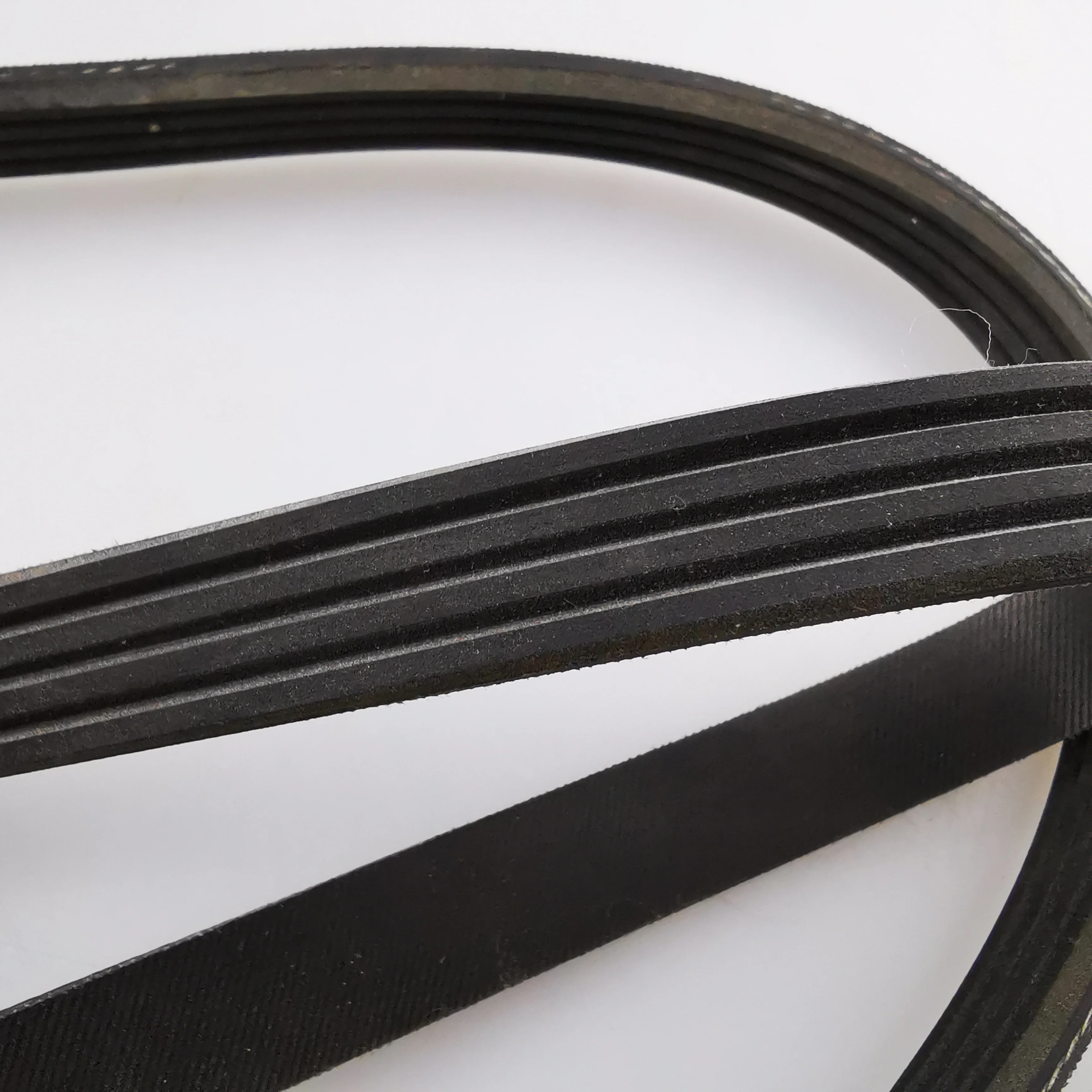 Source SAIC MAXUS T60 PAS pump to crankshaft belt C00036010 on m 