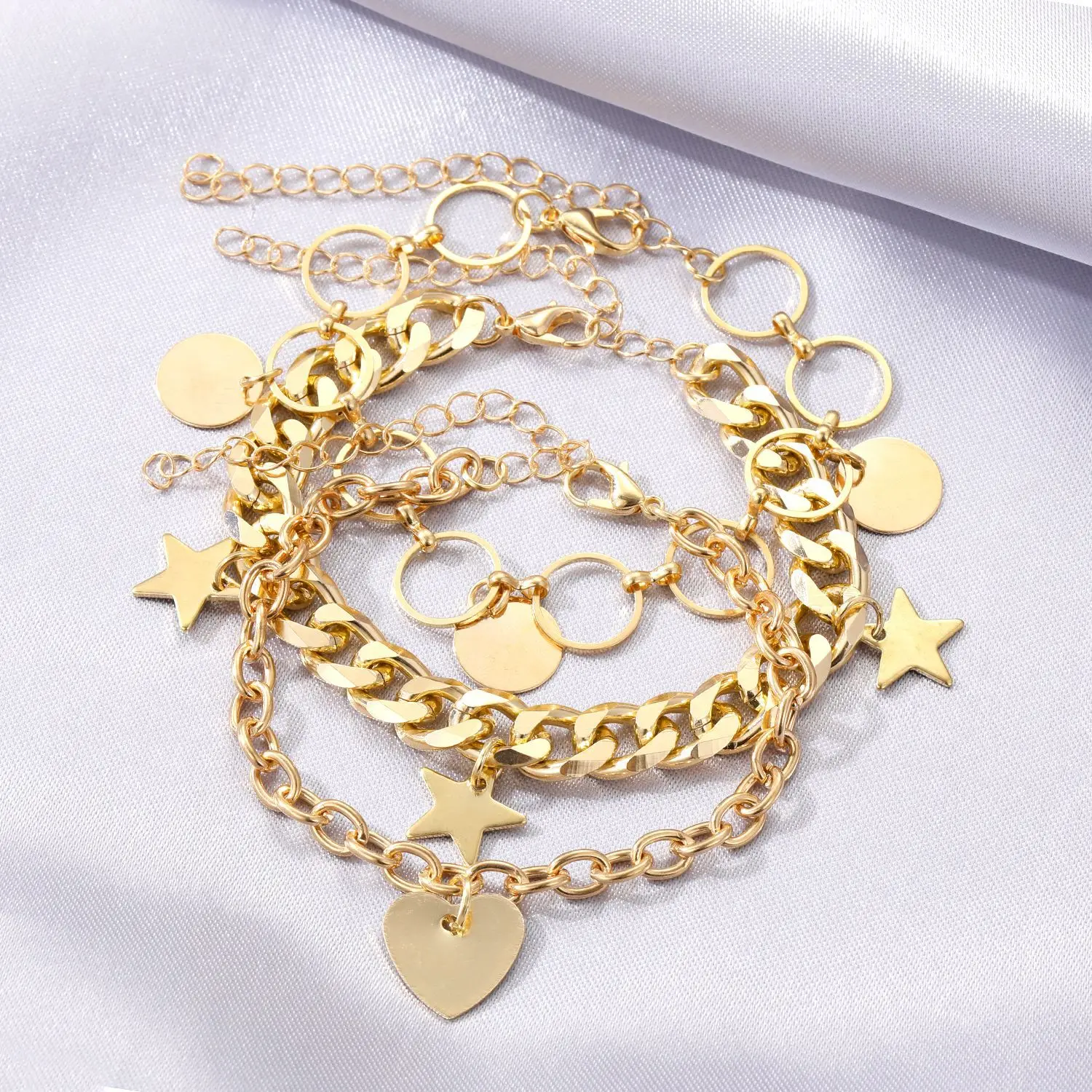 日本未入荷◆MEJURI◆Heart Station Bracelet ゴールド 18K（18金） MEJURI(メジュリ) ブレスレット(レディース) - 海外