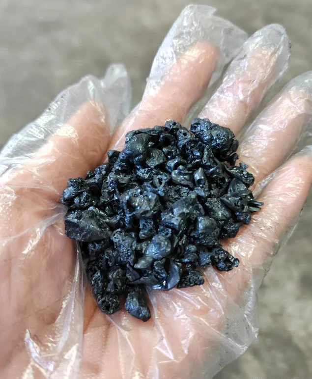 Coal Tar Pitch Graphitized Petroleum Coke Coke De Petrole Petroleum Production Solid Bitumen in Block