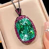 Red support Parra green pendant with Chopin chain