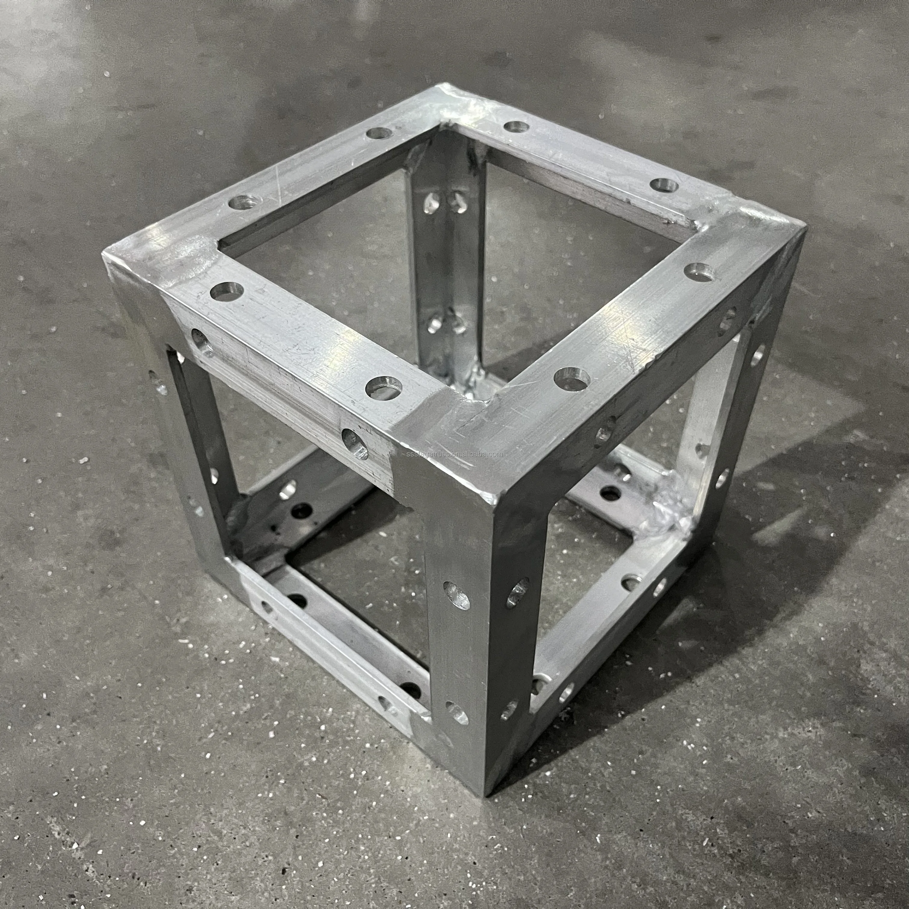 product aluminum bolt truss 6 way corner box stage lighting display eye bolt truss connector for sale-8
