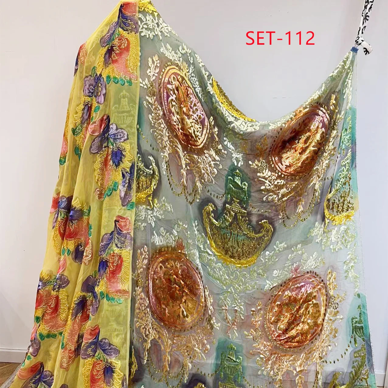High Quality Lurex Luxurious Thread Blended Jacquard Fabric for Somali Dirac Set and Sudanese