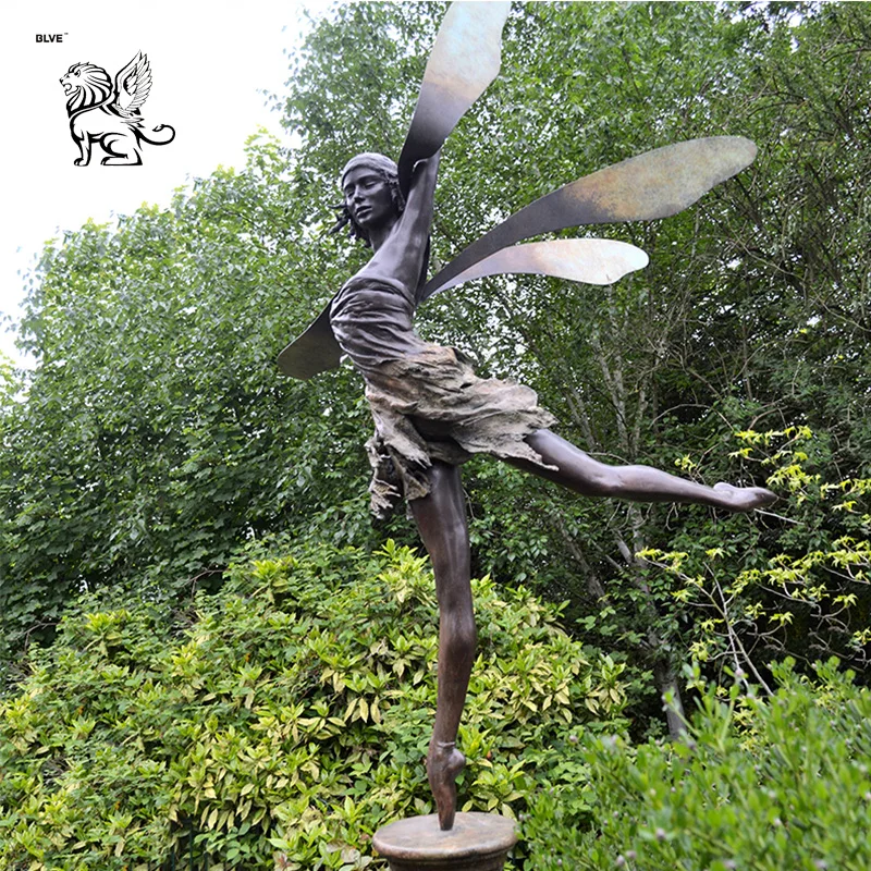 Hot sale Décoration de jardin Statue femme Bronze grandeur de vie Ange  Statue avec papillon - Chine Statue de labion en laiton et sculpture de  petite fille en bronze prix