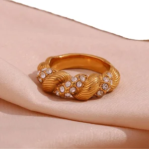 MW Vintage Christian Women's Stainless Steel 18K Gold Plated Dome Ring Micro Set Zircon New Design Twisted Rhinestone Jewelry