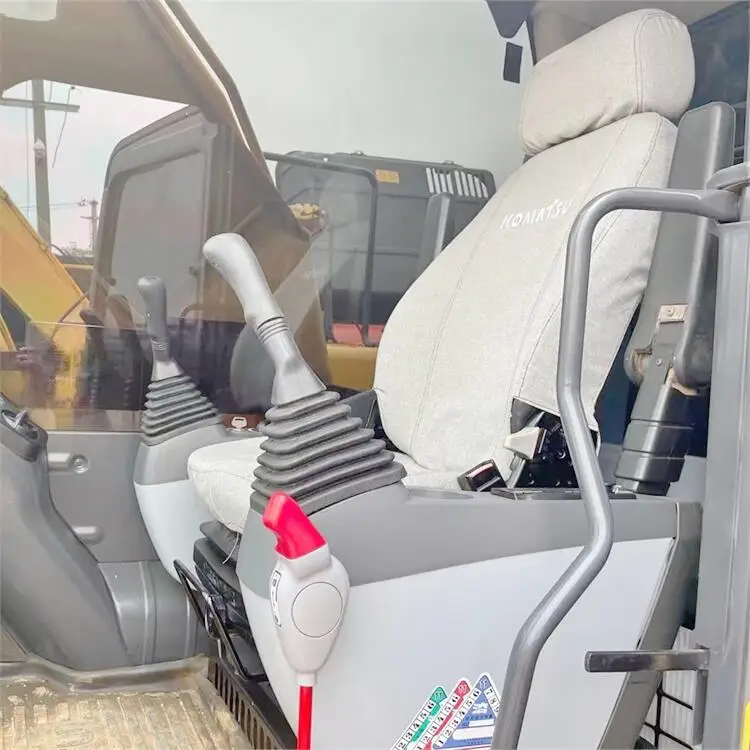 Used Komatsu PC200-8 Excavator with 19.9 Ton Operating Weight and 0.8 m³ Bucket Capacity 2021 Year Model