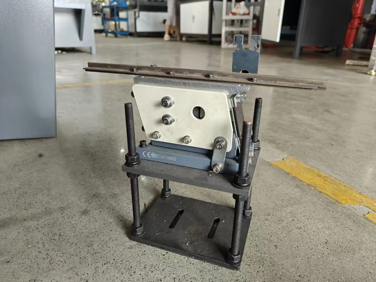 Small Vibratory Bowl Feeder with Linear Vibratory for Little Accessories Bottle Cap Feeder