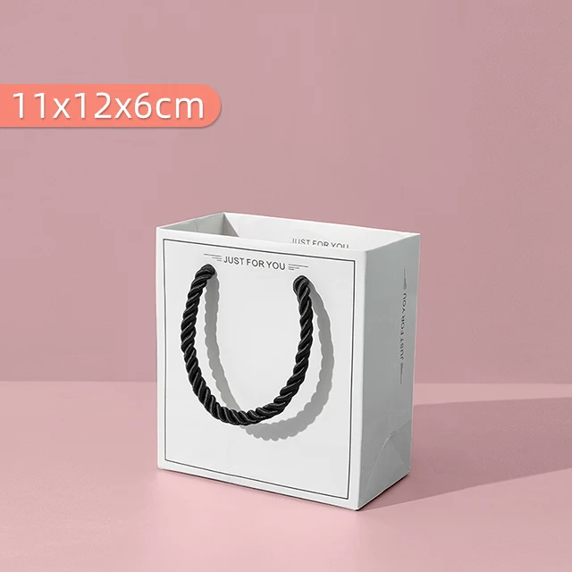 Different Sizes Gift Packaging Box Customizable Logo Cardboard Jewelry Box Decorated Paper Necklace Jewelry Gift Boxes