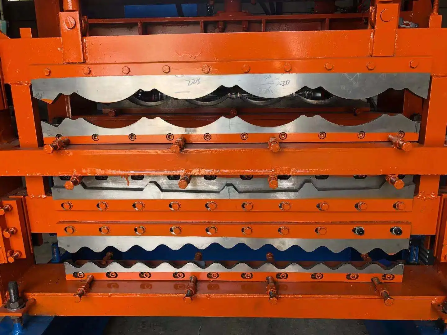 High Quality Full Automatic Roll Forming Corrugated Glazed Tile Three Layer Roofing Sheet Making Machine