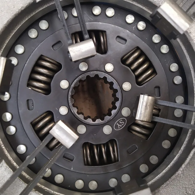 Agriculture Machinery Equipment for Massey Ferguson Tractor Spare Parts  Clutch  3532501m93 6521050M91 3547012M91  Landini