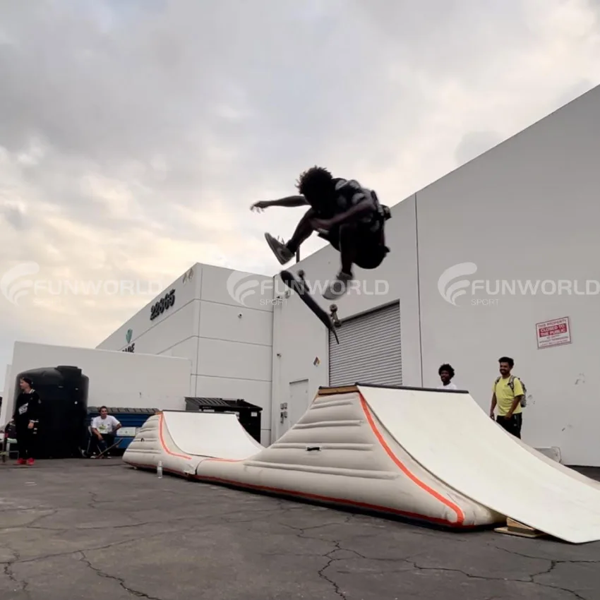 ヘビーデューティPVCインフレータブルスケートランプスポーツ