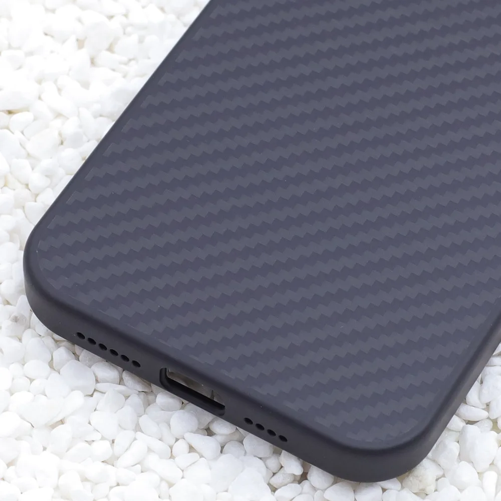 Armed carbon fibre tpu phone case with Fashionable atmospheric simple lightweight anti fall  For Iphone 16 15 14 13 promax supplier