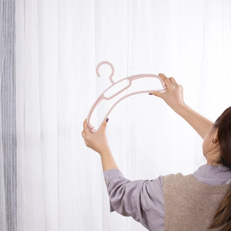 SOLELY Big Arc Plastic Clothes Hanger with Wide Shoulder Design